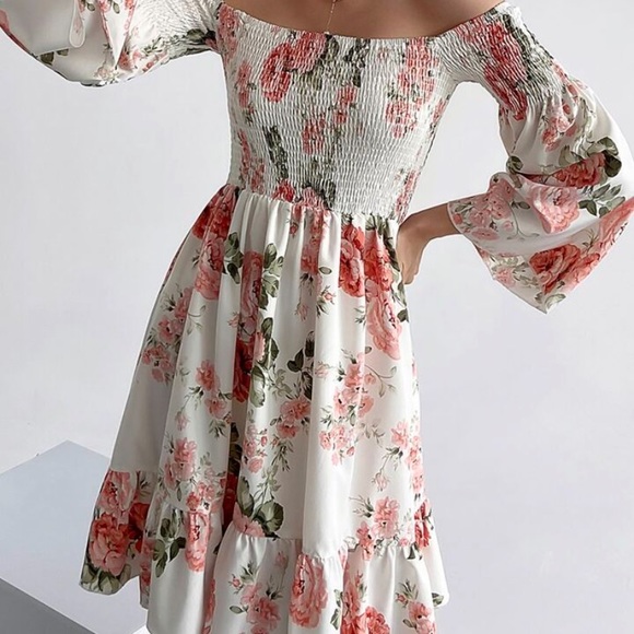 Floral flowy summer dress - Picture 3 of 4